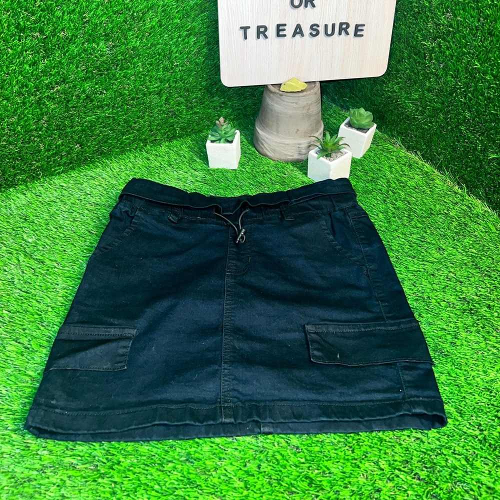 👚Black mini skirt